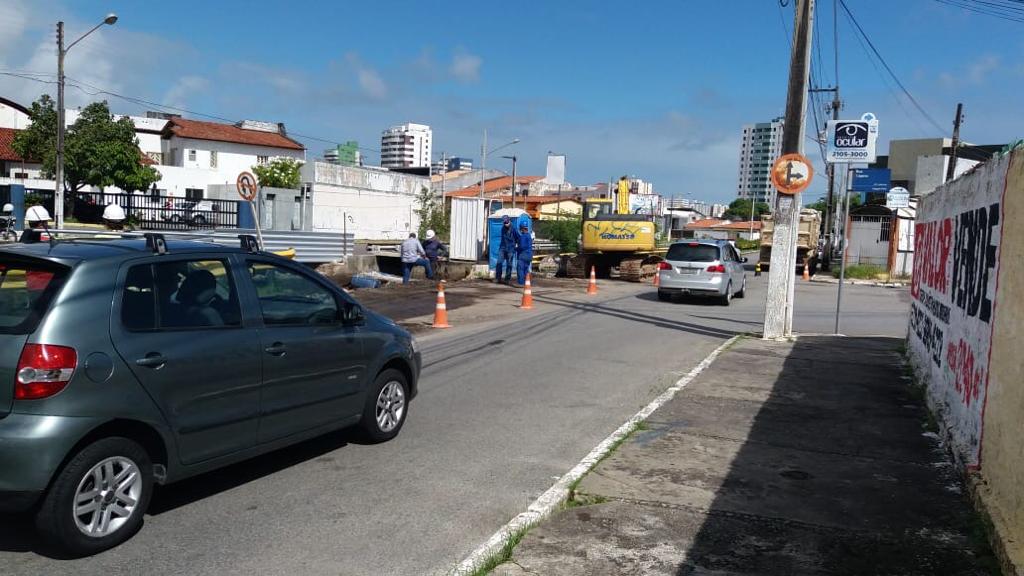 Trânsito na Anísio Azevedo sofrerá alterações durante reconstrução de pontilhão - SMTT Aracaju